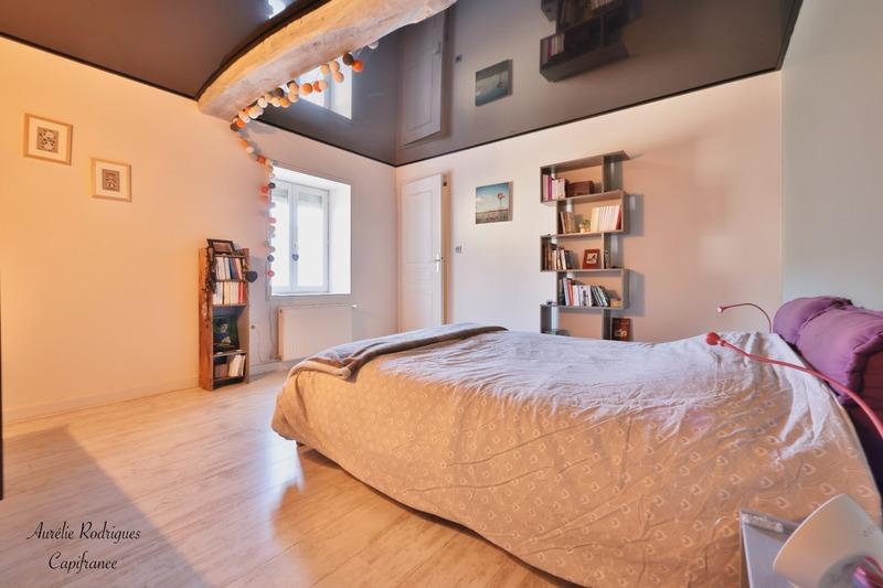 Maison - 216 m² - 6 pièces