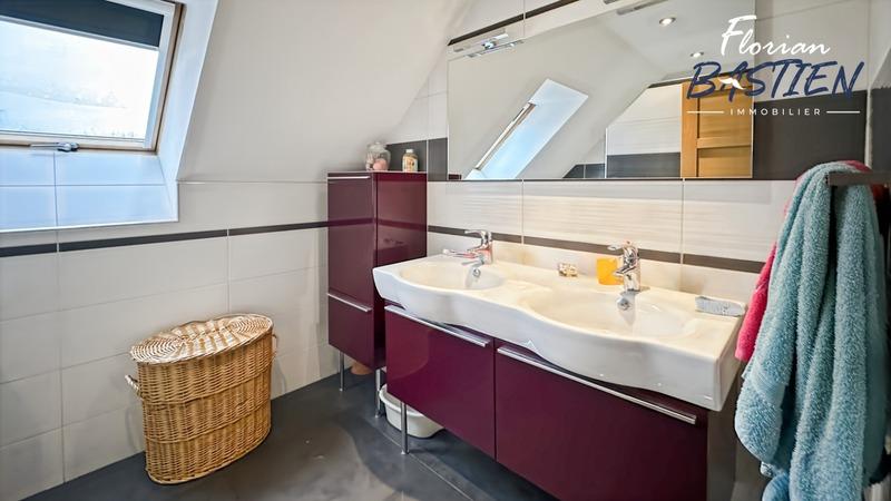 Maison - 180 m² - 7 pièces