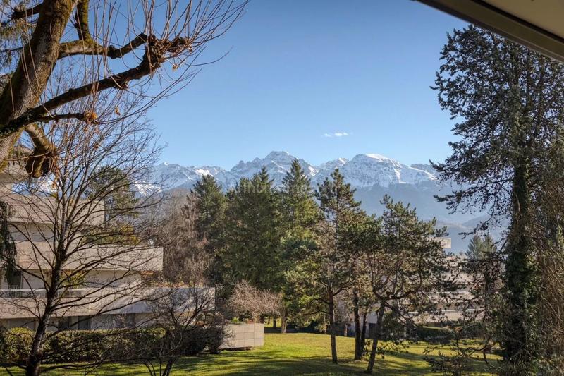 Appartement - 214 m² - 6 pièces