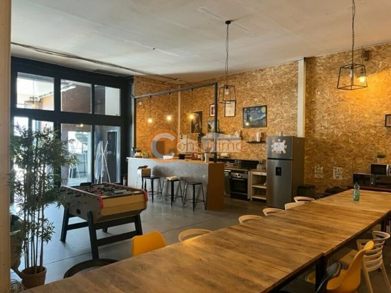 Local d'activité / Entrepôt - 826 m²