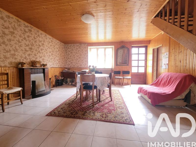 Maison - 99 m² - 5 pièces