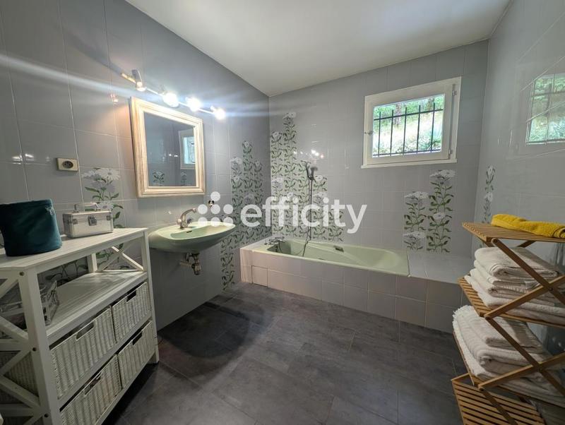 Villa - 290 m² - 5 pièces