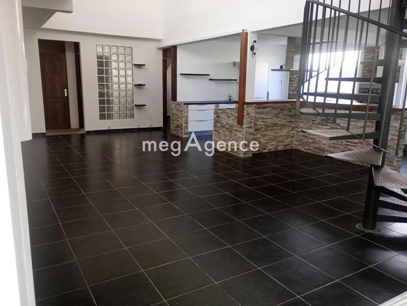 Maison - 165 m² - 4 pièces