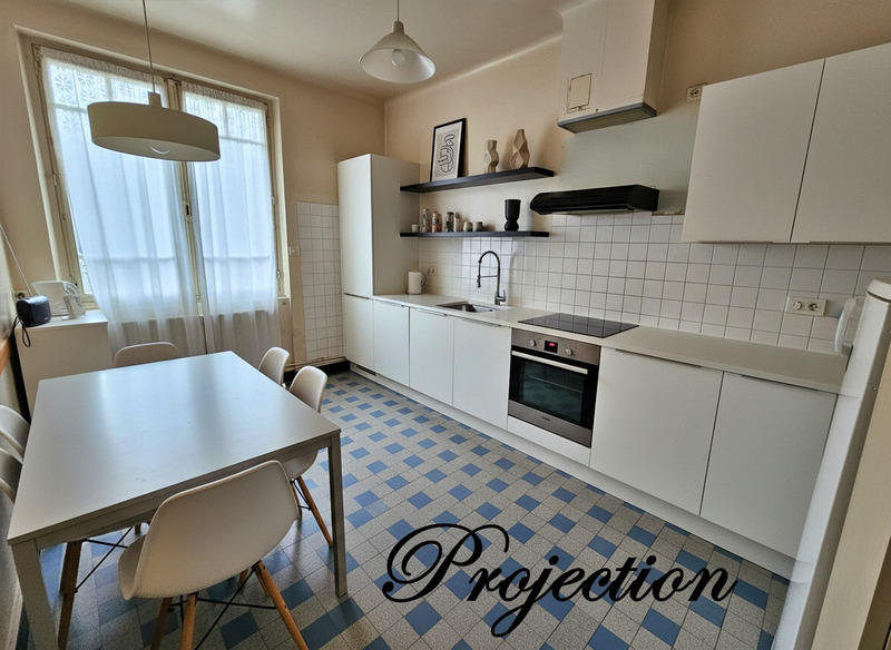 Maison - 90 m² - 4 pièces