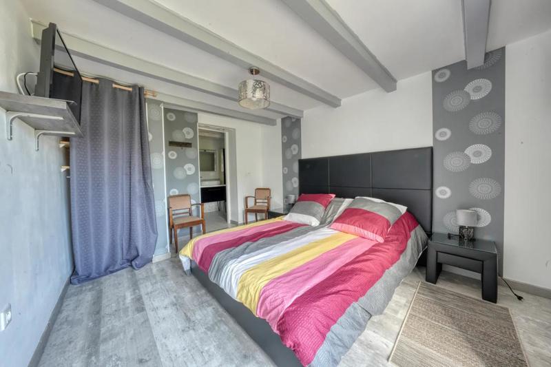 Maison - 131 m² - 12 pièces