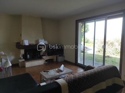 Maison - 94 m² - 5 pièces