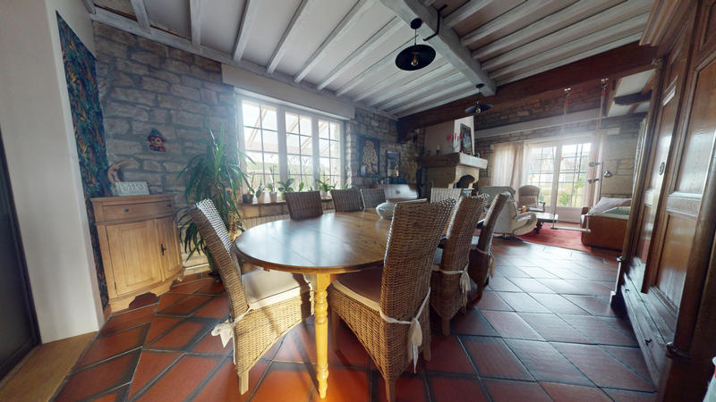 Maison - 217 m² - 5 pièces