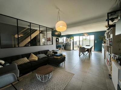 Maison - 124 m² - 6 pièces