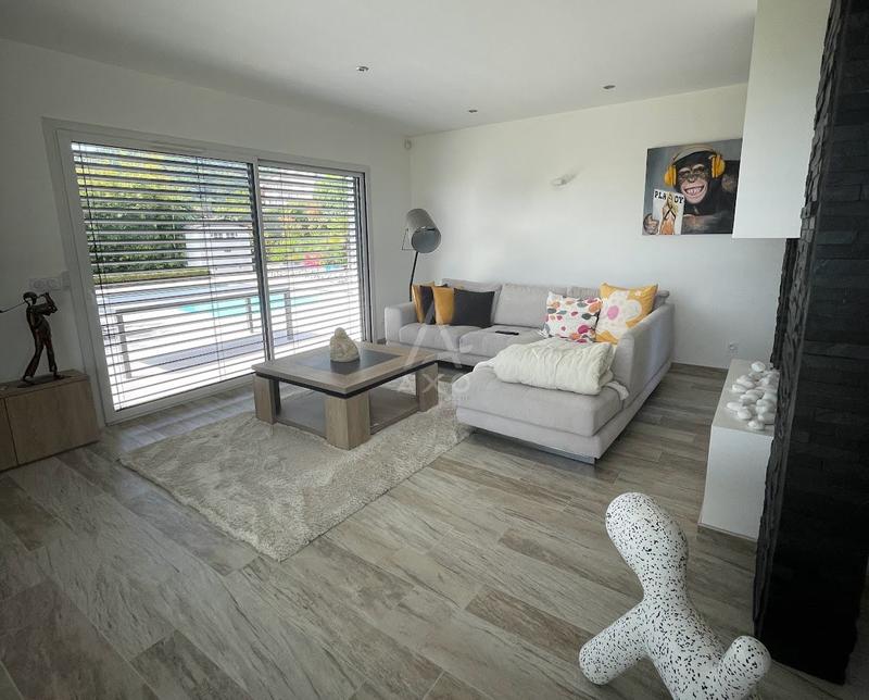 Villa - 140 m² - 5 pièces