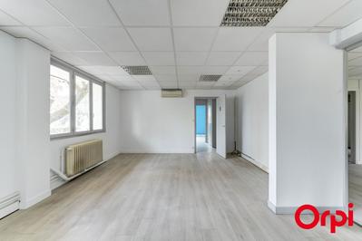 Appartement - 115 m² - 5 pièces