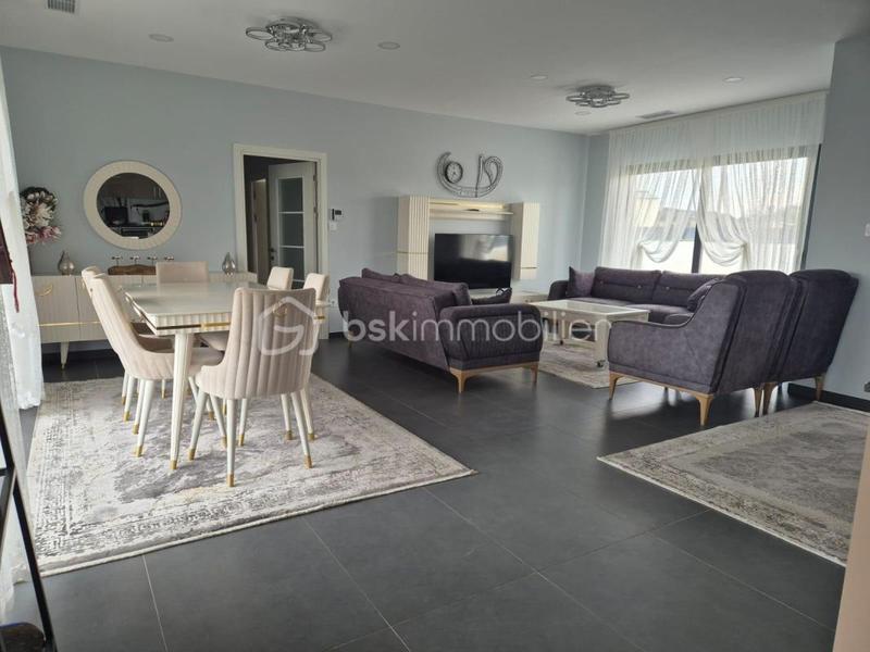 Maison - 123 m² - 6 pièces