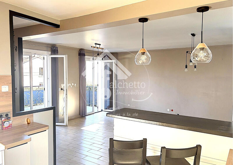 Maison - 149 m² - 7 pièces