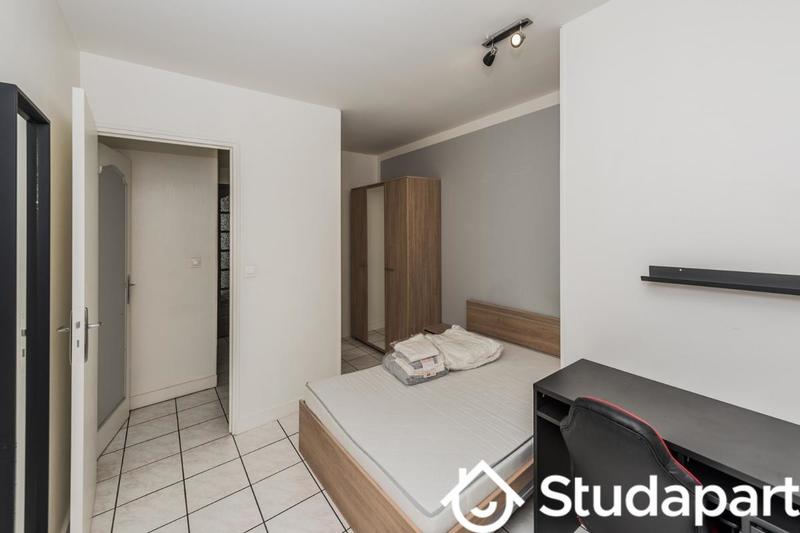 Chambre - 11 m² - 1 pièce