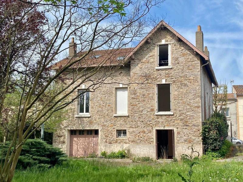 Maison - 196 m² - 6 pièces