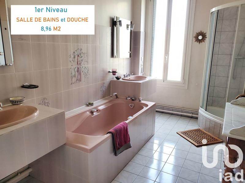 Maison - 142 m² - 8 pièces