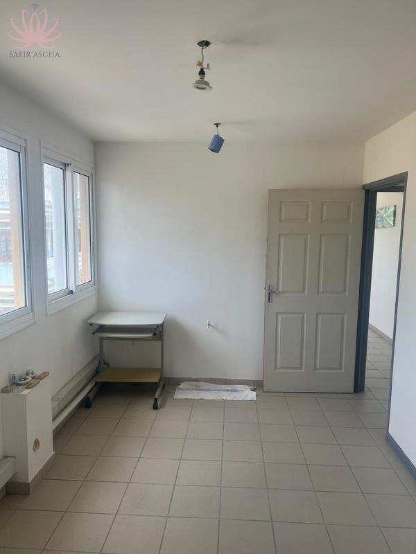 Immeuble de bureaux - 44 m² - 3 pièces