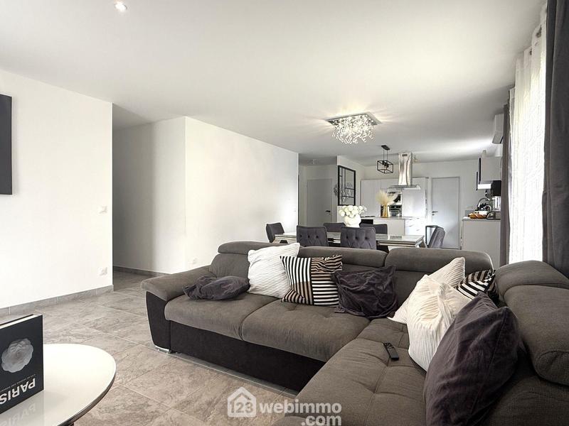 Maison - 108 m² - 4 pièces