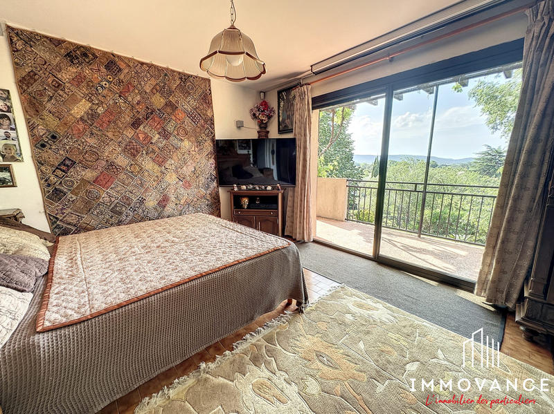 Maison - 290 m² - 7 pièces