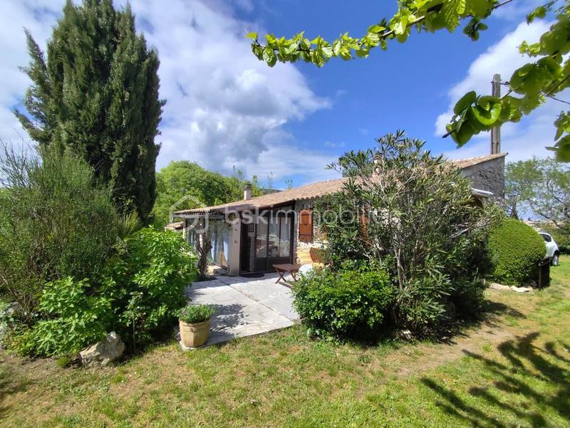 Maison en pierre - 80 m² - 3 pièces