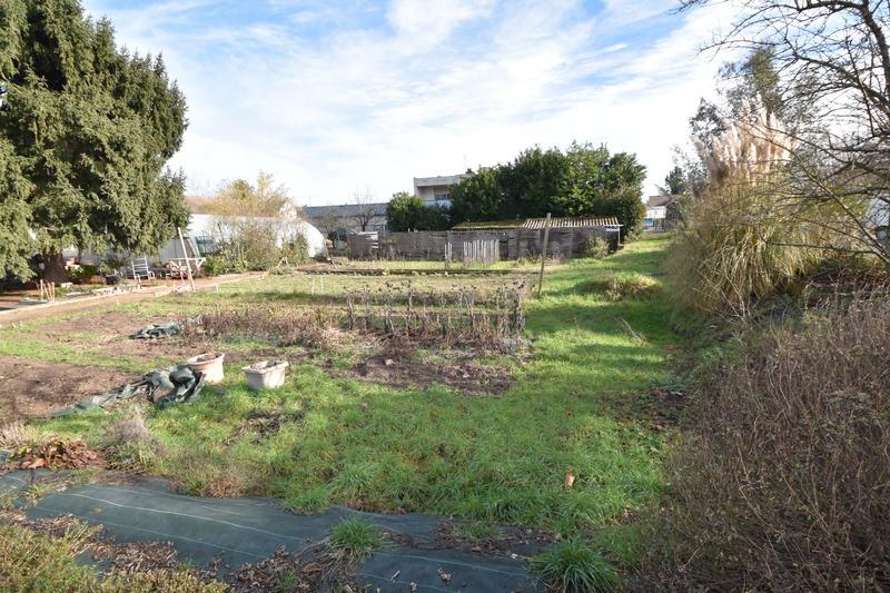 Terrain constructible - 1 000 m²