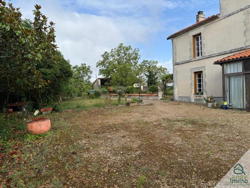 Propriété - 242 m² - 8 pièces