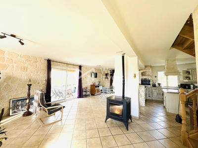 Maison - 138 m² - 6 pièces