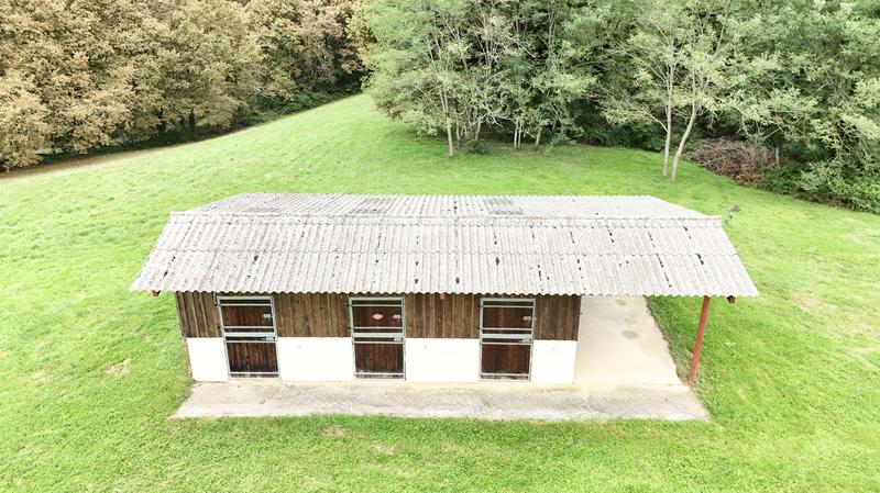 Propriété - 300 m² - 8 pièces