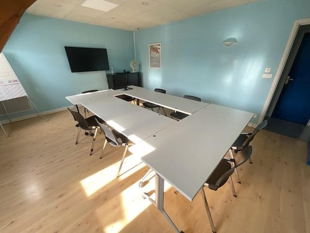 Bureau - 200 m² - 5 pièces