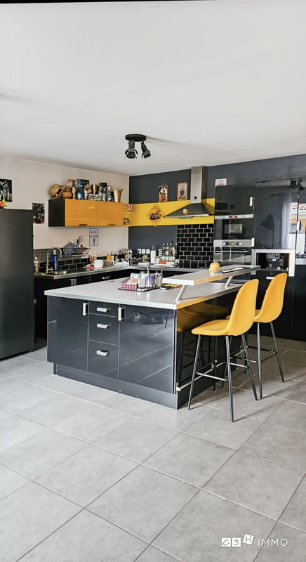 Maison - 135 m² - 6 pièces