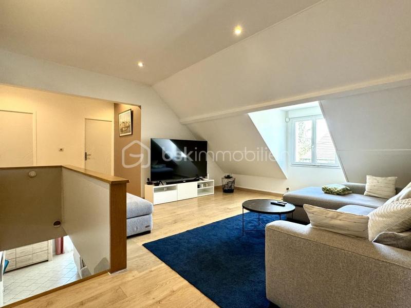 Maison - 214 m² - 7 pièces