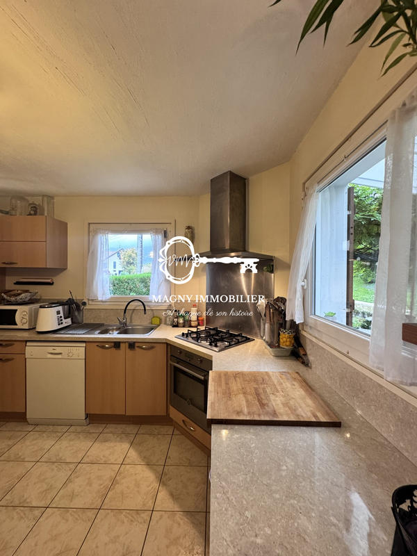 Maison traditionnelle - 100 m² - 4 pièces