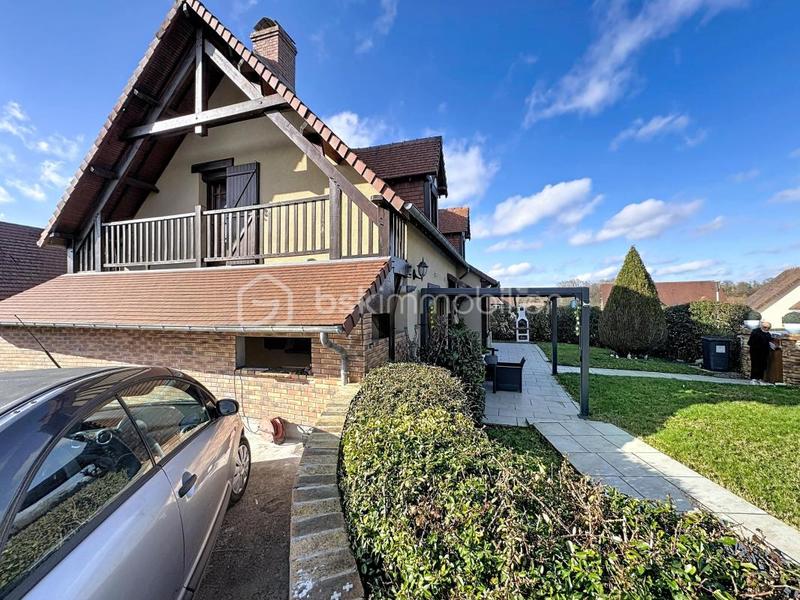 Maison - 107 m² - 6 pièces