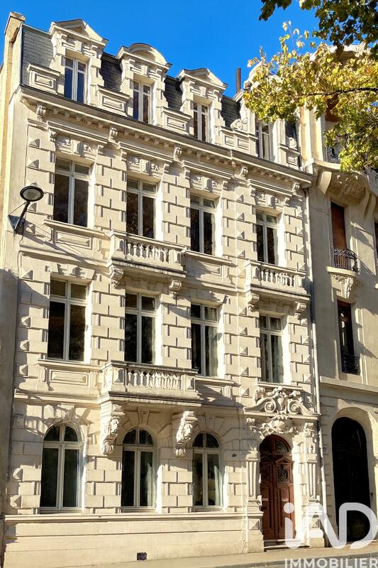 Appartement - 82 m² - 4 pièces