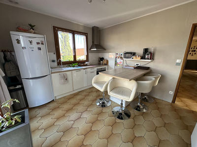 Maison - 208 m² - 8 pièces