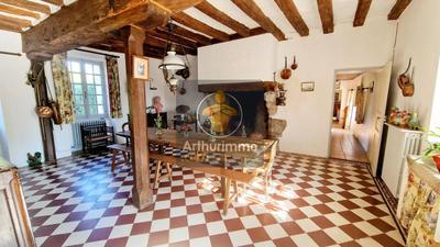 Maison - 270 m² - 11 pièces