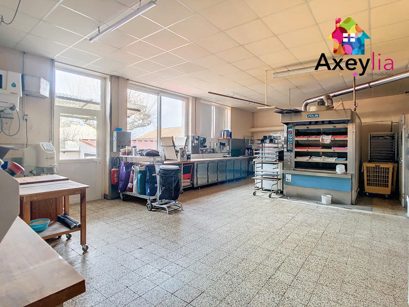 Fonds de commerce - Magasins - 234 m²