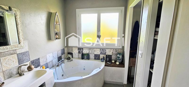 Maison - 212 m² - 7 pièces