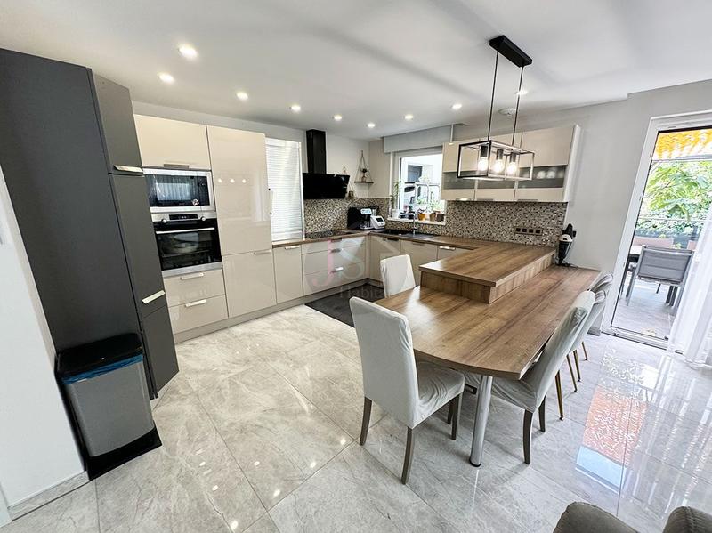 Maison ancienne - 147 m² - 6 pièces