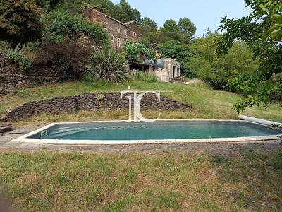 Maison - 205 m² - 8 pièces