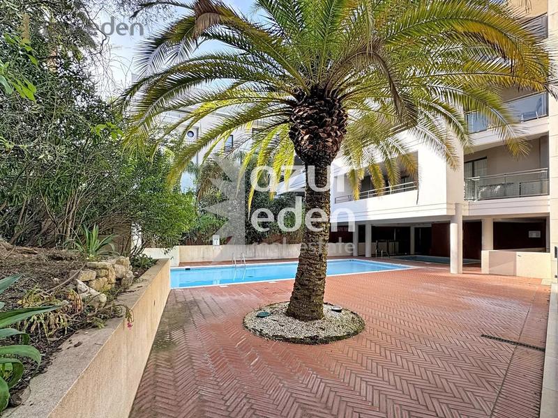 Appartement - 80 m² - 3 pièces