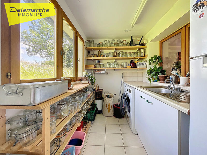 Maison - 243 m² - 10 pièces