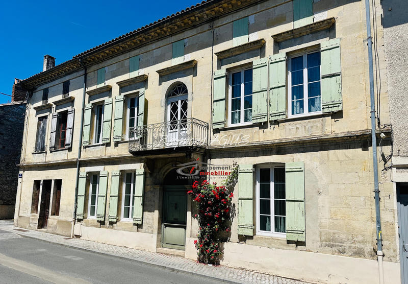 Maison de village - 315 m² - 8 pièces
