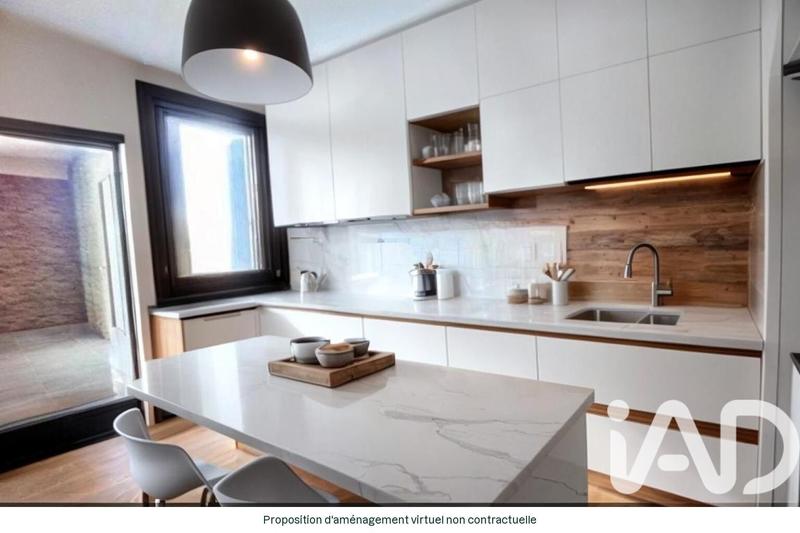 Maison - 268 m² - 12 pièces