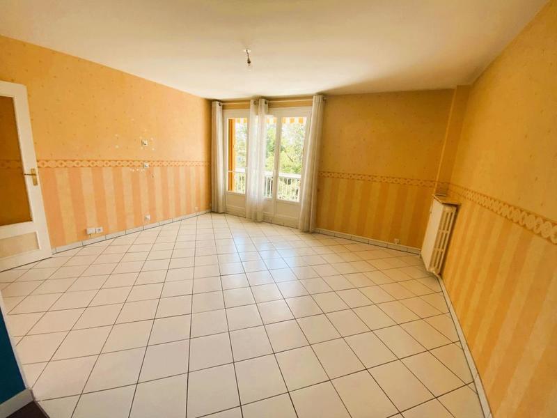 Appartement - 90 m² - 3 pièces