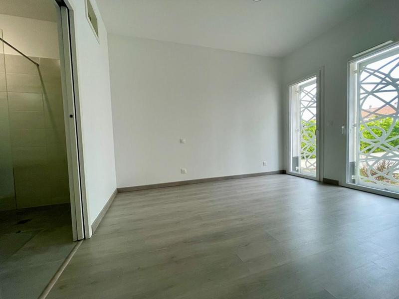 Appartement - 150 m² - 5 pièces