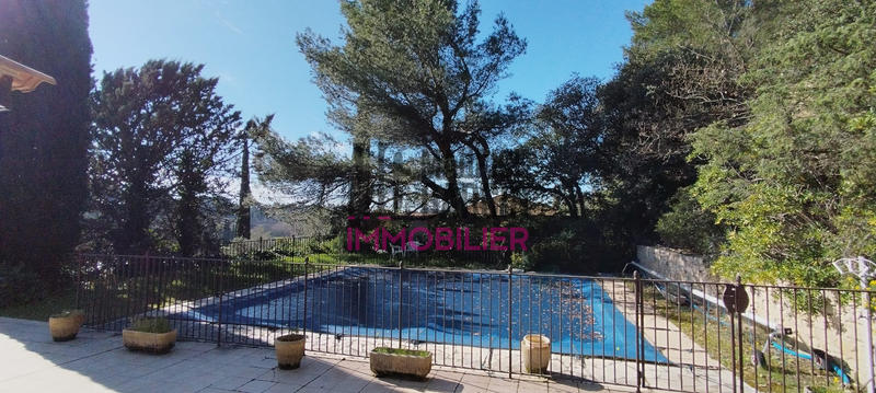 Maison - 190 m² - 7 pièces