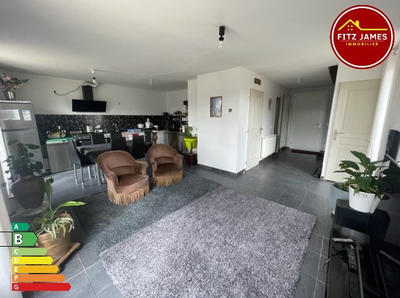 Maison - 101 m² - 6 pièces