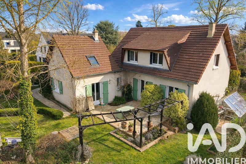 Maison - 160 m² - 8 pièces