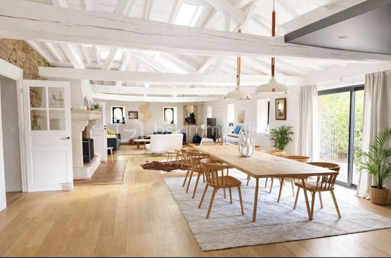 Propriété - 398 m² - 12 pièces