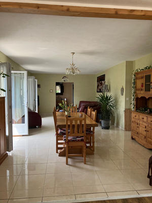 Maison - 140 m² - 9 pièces